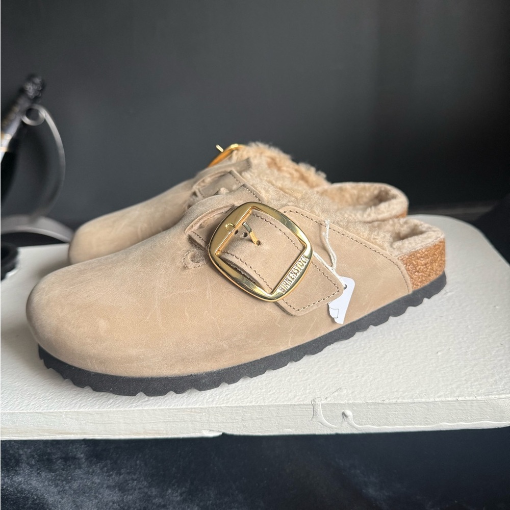Birkenstock Big Buckle Genuine Shearling
Lined Clog (Women) Size 6 EU37